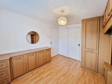 3 bedroom terraced house to rent - Photo 3