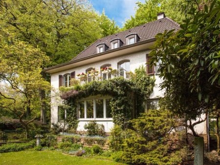 Stilvolle 3-Zimmer Wohnung in Unternehmervilla am Kaiserberg - Photo 2