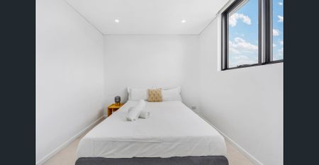 Stylish 2-Bedroom Apartment in the Heart of Marrickville | Fully Furnished - Photo 2