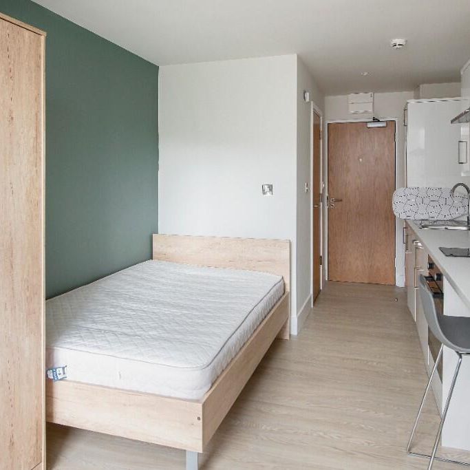 Studio to rent - Photo 1