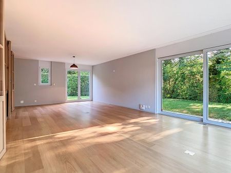 Semi-detached villa by the garages - Photo 2