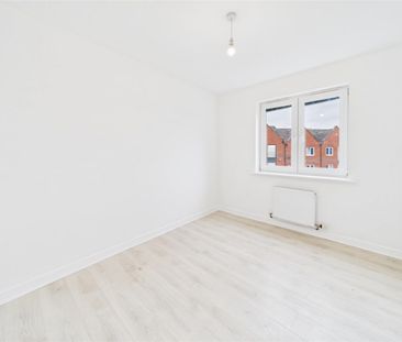 4 bedroom Town house to rent - Photo 5