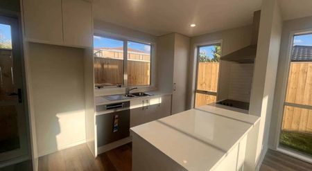 Modern Living in the Heart of Papatoetoe - Photo 5