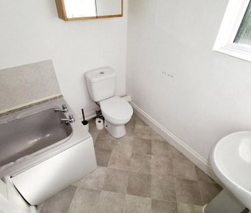 Studio to rent - Photo 6