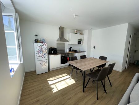 Location Appartement 3 pièces 53m² MARTIGNE FERCHAUD 35640 - Photo 5