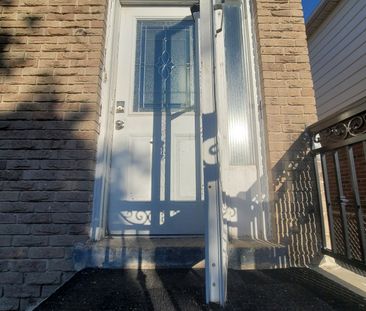 For Lease - 10 Pickard Lane, Brampton, Ontario - Photo 2