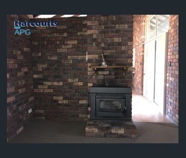 Peaceful Living Meets Modern Convenience: Your Gelorup Sanctuary - Photo 1