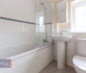 3 bedroom semi-detached house to rent - Photo 5