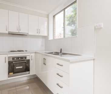 One Bedroom, Ground Floor Apartment. - Photo 4