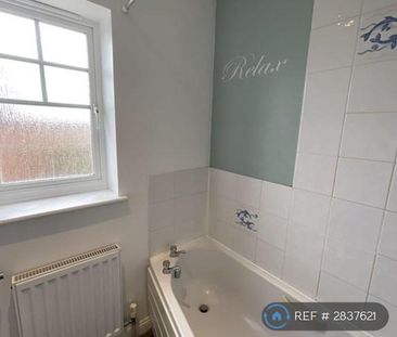 3 bedroom end of terrace house to rent - Photo 5