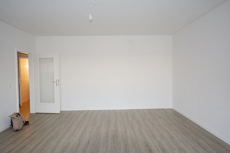 Ganz ruhig und gemütlich unterm Dach in Krefeld-Uerdingen: Renovierte 3-Zimmer-Wohnung im Grünen - Photo 5