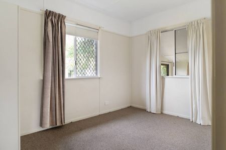 Charming Timber Home for Rent - Photo 4
