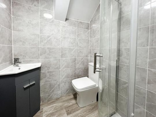 3 bedroom flat to rent - Photo 1