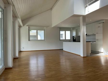 Helle 5.5 Zimmer- Maisonette Wohnung an zentraler Lage - Foto 2