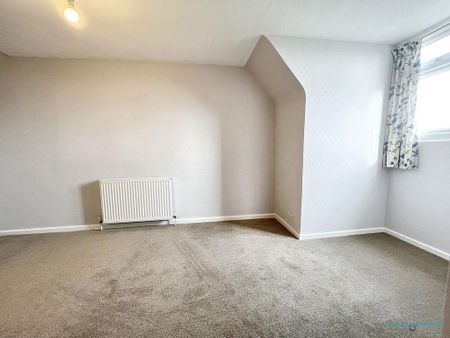 4 bedroom detached house to rent - Photo 4