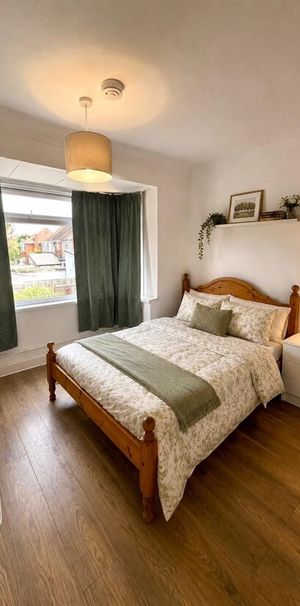 Room in a Shared House, The Mount, CV3 - Photo 1