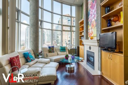 Penthouse in Downtown Vancouver, BC - Photo 3