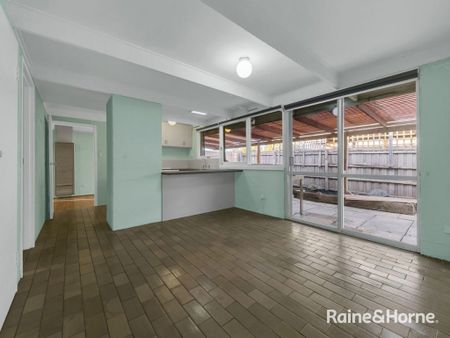 Natural Light & Leafy Vibe - Photo 5