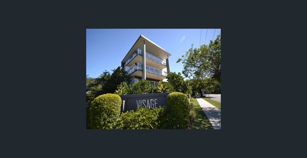 FULLY FURNISHED 2 BED, 2 BATH UNIT SHORT WALK TO UQ - Photo 1