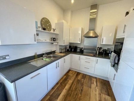 Truro, Truro, TR1 - Photo 4