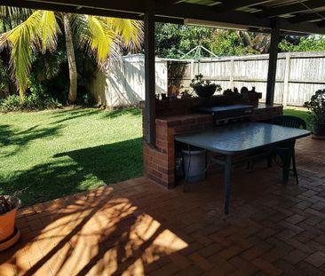 Redland Bay - Photo 1