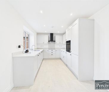 3 bedroom detached house to rent - Photo 6