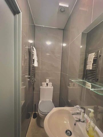 Studio Flat, Golder Greens Road, NW11 - Photo 5