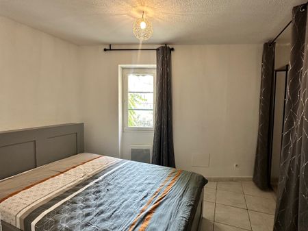 Location Appartement 2 pièces 33m² TOULON 83000 - Photo 5