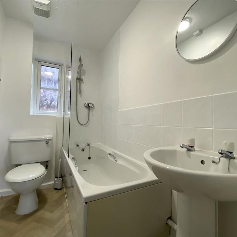 2 bedroom house to rent - Photo 1