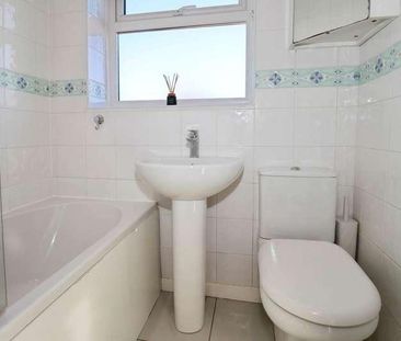 Poulton Royd Drive Spital, CH63 - Photo 2