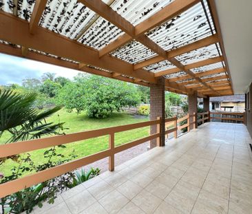 Family Home with Extra Space - Photo 2