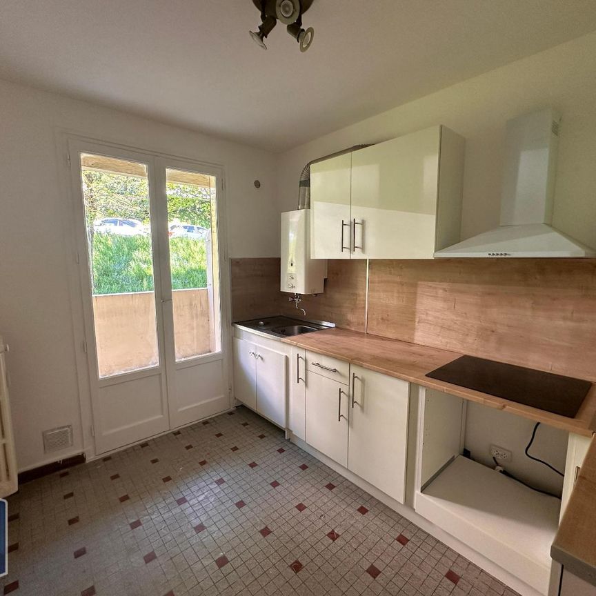 Location Appartement 4 pièces 66m² ST ETIENNE 42100 - Photo 1