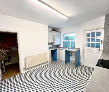 2 bedroom terraced house to rent - Photo 6