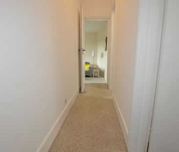 A 1 Bedroom Flat Instruction to Let in Bexhill-on-Sea - Photo 4