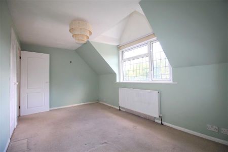 Windlesham Road, Woking - 4 bedrooms Property for lettings - Seymours - Photo 2