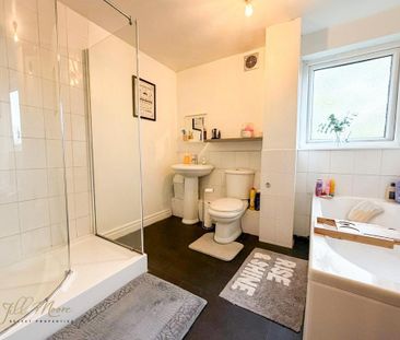 3 bedroom terraced house to rent - Photo 5