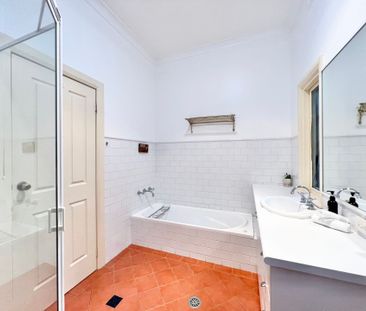 Beautiful and Plenty of Room to Relax! - Furnished & Serviced - Photo 2