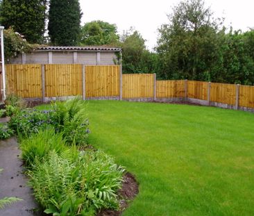 2 bedroom detached bungalow to let - Photo 4