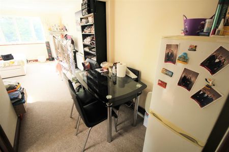 Willowfield, Southgate - Photo 4