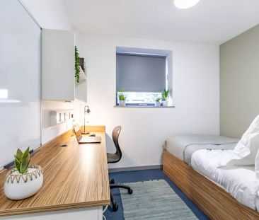 Standard En-suite | Turner Court - Photo 4