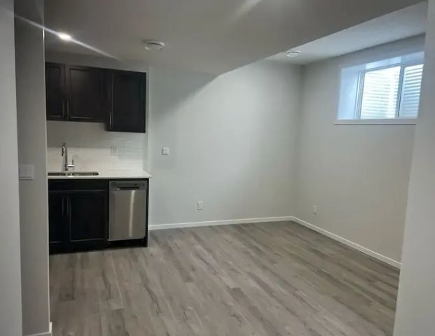 01 Bedroom Legal Basement Suite | Calgary - Photo 1