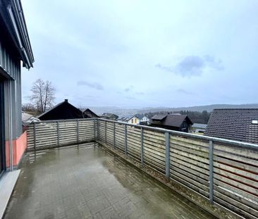 Tolle Weitsicht mit Balkon und Lift - Photo 3