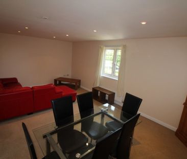 2 bed Apartment - To Let - Photo 2