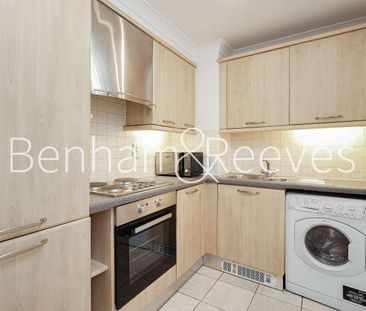 Pilgrims Court, Carthusian Street, EC1M - Photo 4
