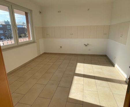 Frisch renovierte 2-Zimmerwohnung mit Wohnraumbelüftung und Sonnenbalkon - Photo 3