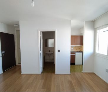 Location Appartement 1 pièce 21m² - Photo 4