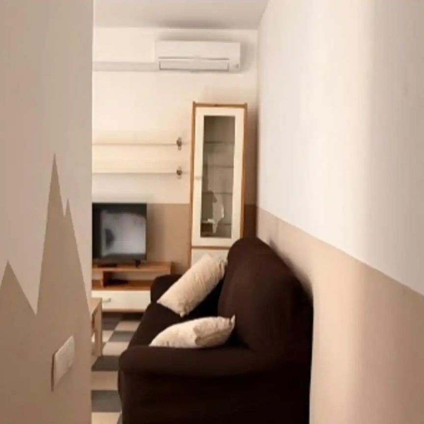 Apartamento de alquiler en Calle Alfarería, 64, Triana Casco Antiguo - Photo 1