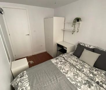 Carrer Joan Lluis Vives, Manises, Valencian Community 46940 - Photo 3