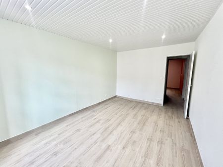 Location Appartement 1 pièce 27m² ST JUNIEN 87200 - Photo 4