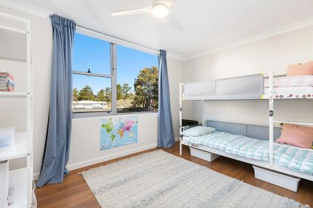 Executive Beach Side Apartment (Major works – rent will be reduced to $750 per week during this period) - Photo 2
